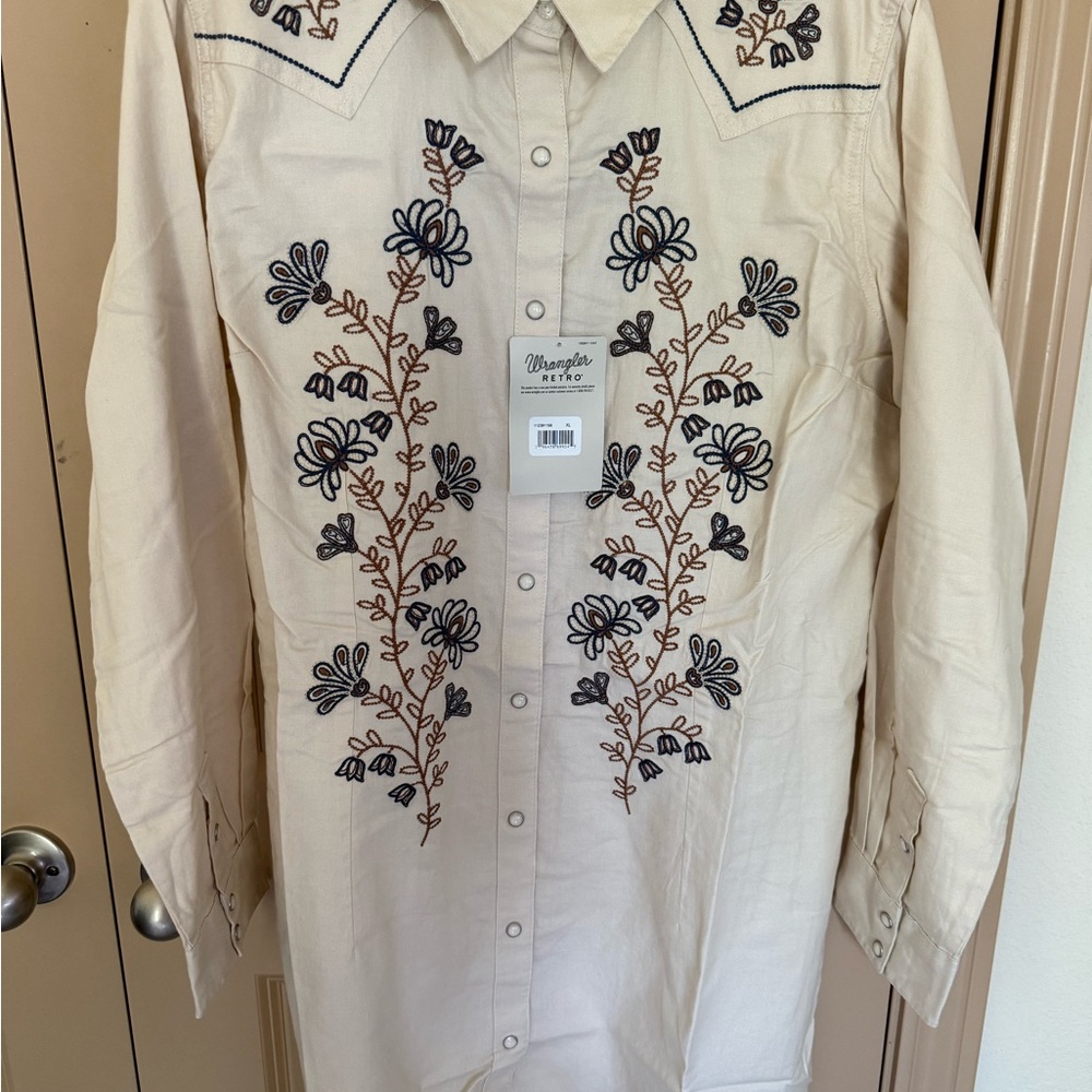 Wrangler Cream Long Sleeve Shirt Dress with Notched Collar